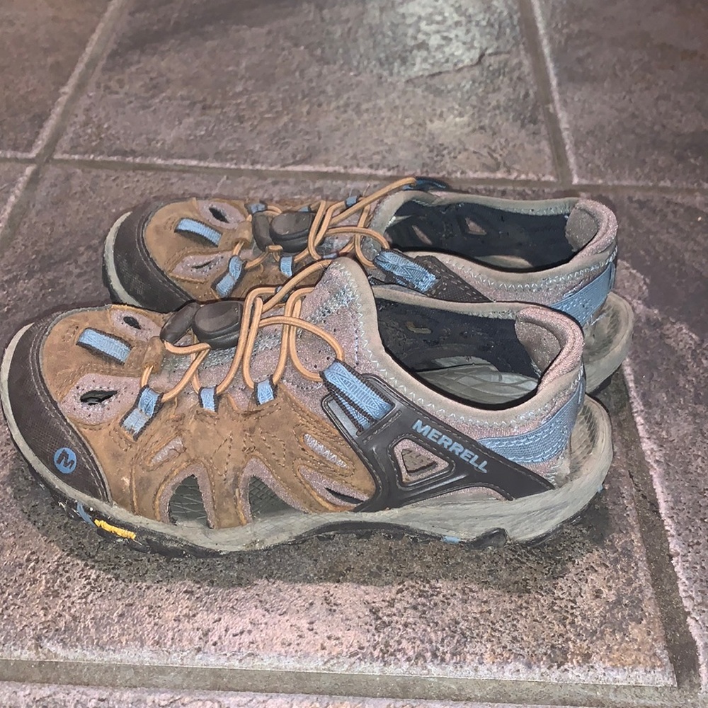 Womens Merrell hiking sandals size 5.5